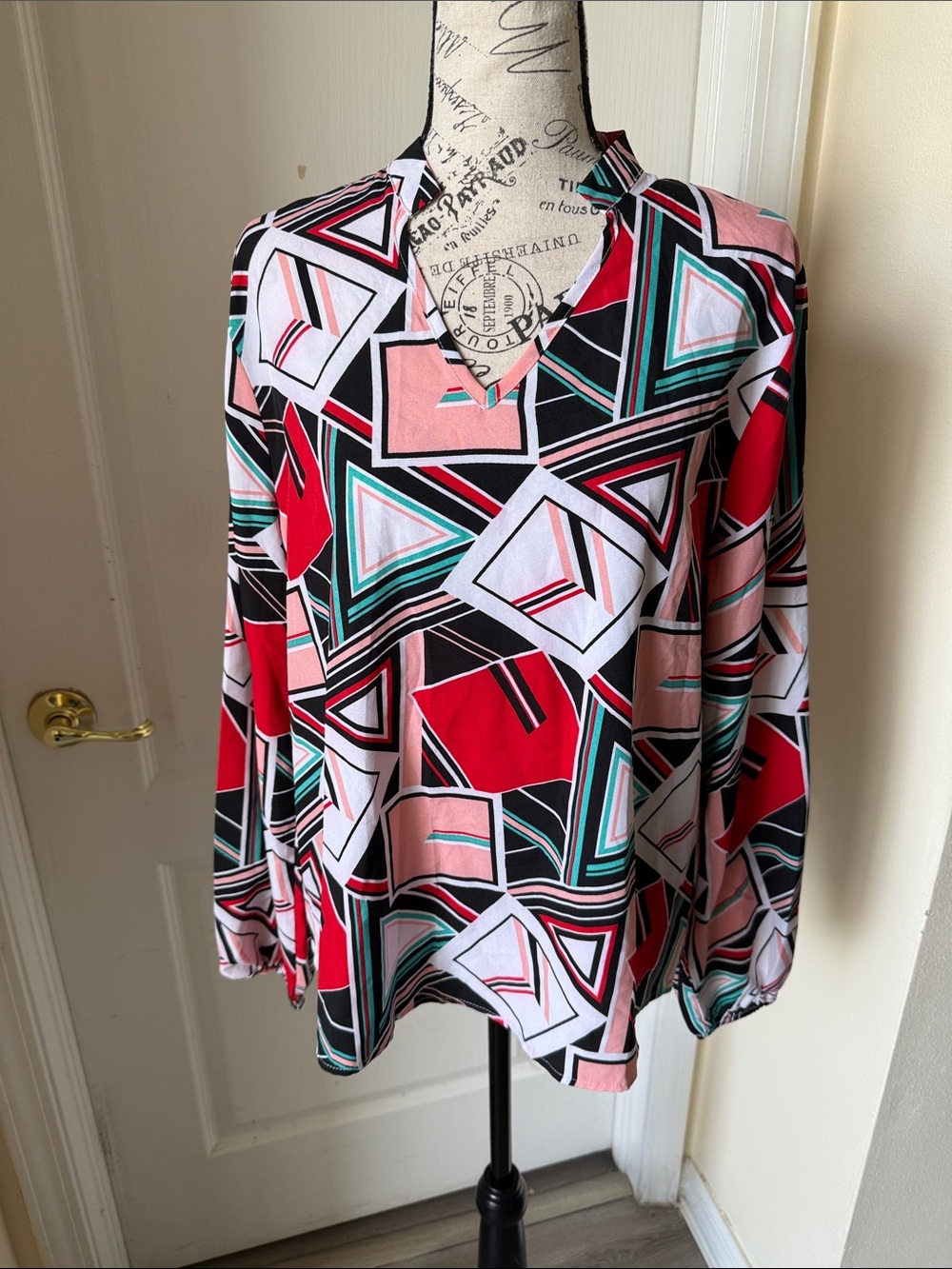 SHEIN Geometric V-Neck Long Sleeve Blouse - Pink/Red/Black/Teal
